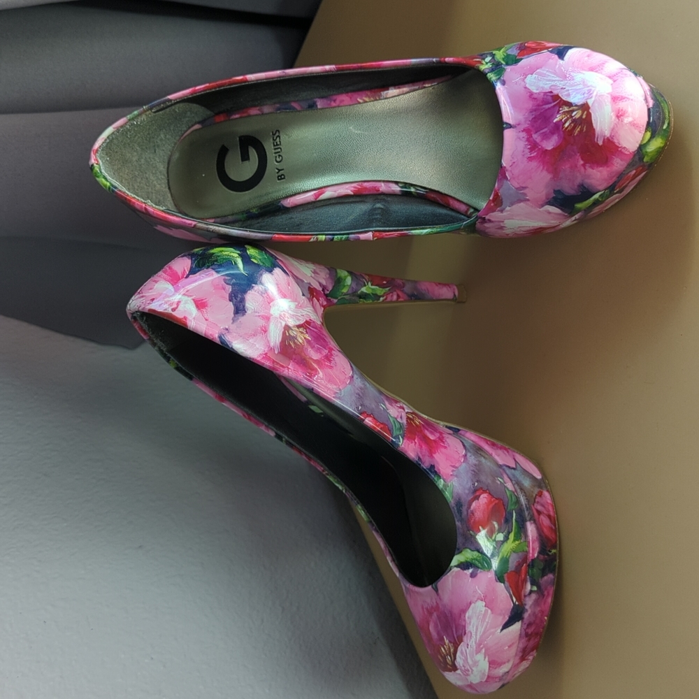 G by Guess flower shoes